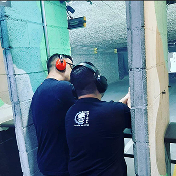 Treinamento com armas de fogo em Caieiras